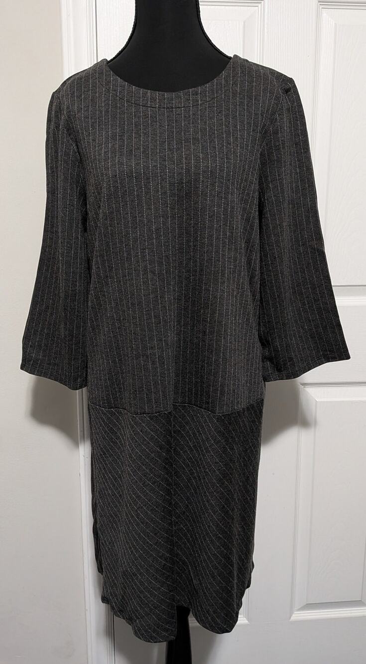 J. Jill Grau Pinstripe Ponte Knit Drop Waist Dress Size Large Petite 3/4 Sleeve